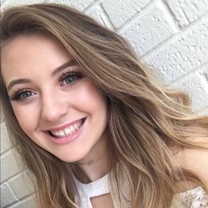 Meet your Posher, Roslyn